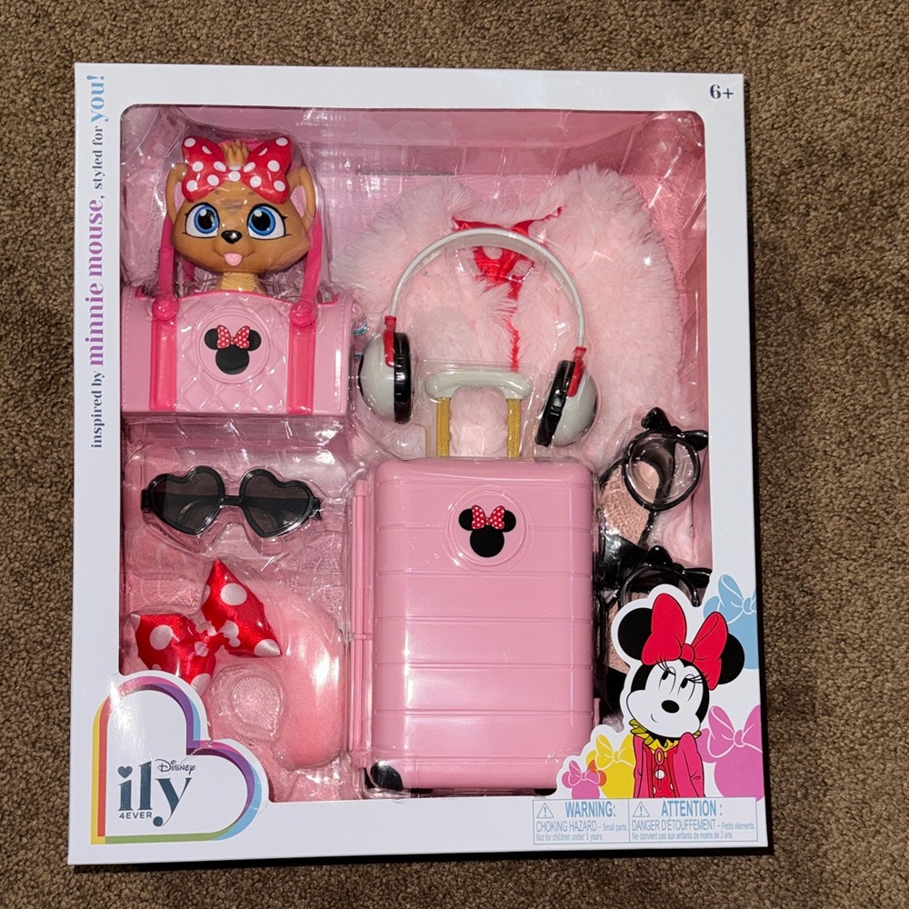 Disney ily doll Minnie Mouse Pink Accessory Set